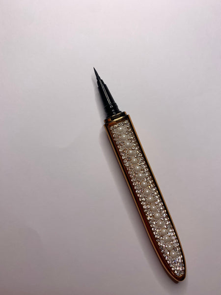 Glam adhesive pen